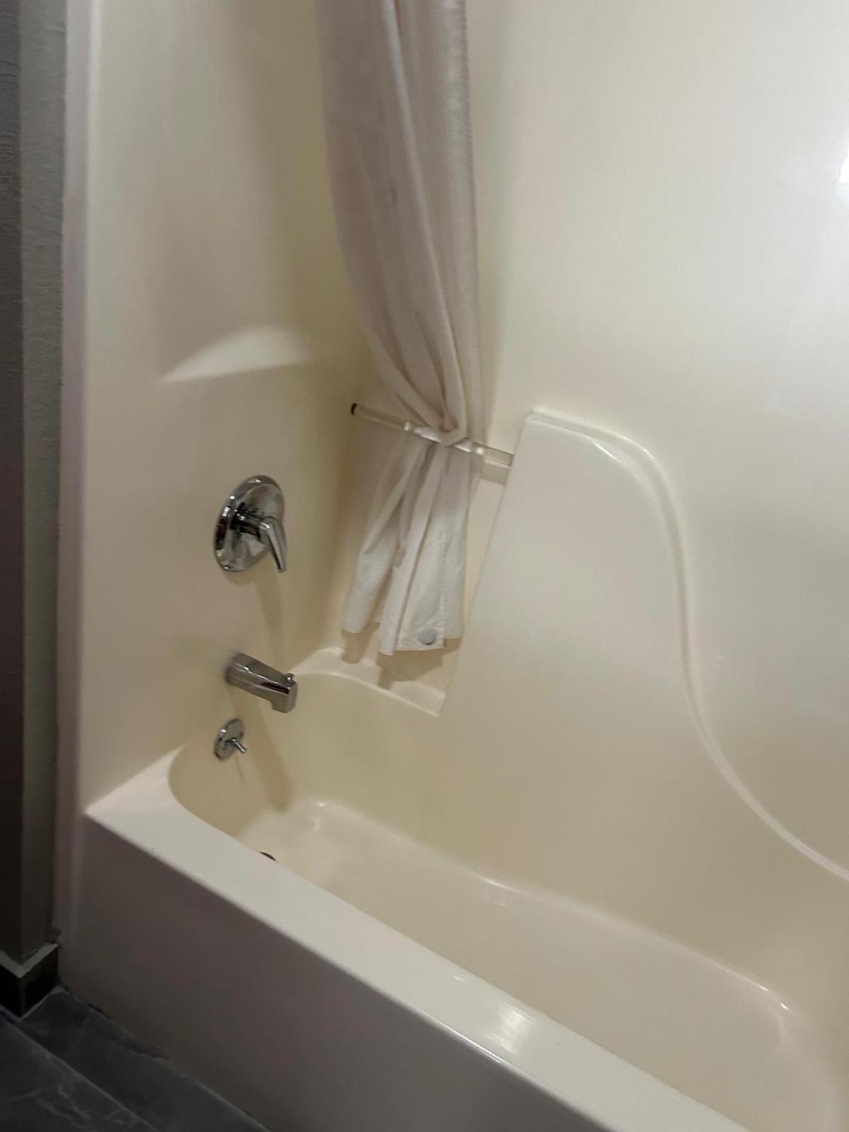 Super 8 By Wyndham Blair Hotell Eksteriør bilde